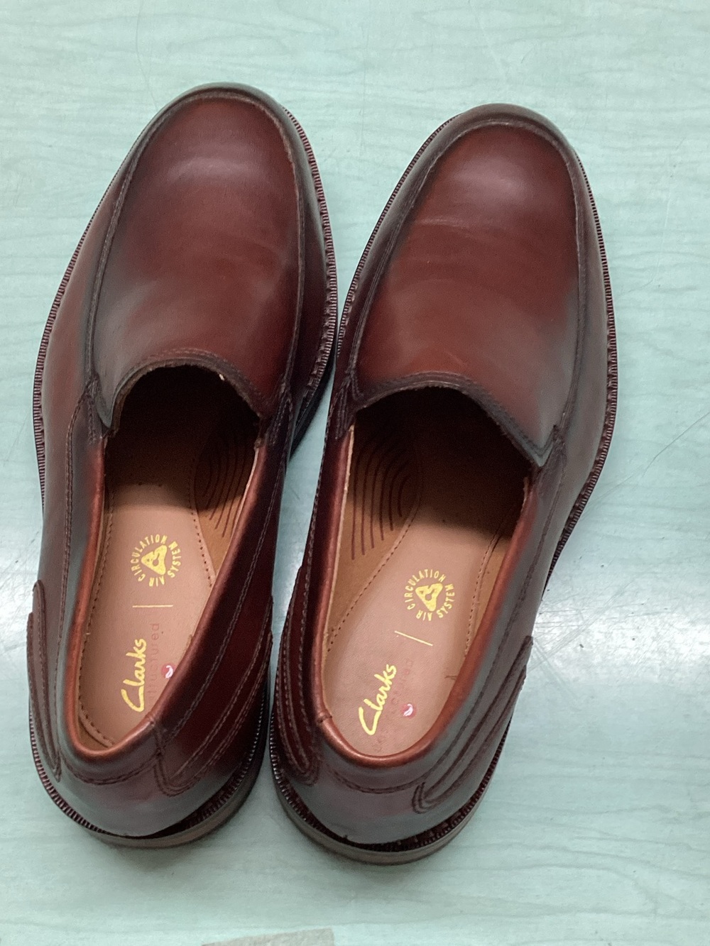 Clarks Men’s Slip-On Loafers in Burgundy Brown